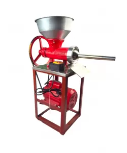 Masina de tocat carne German Meister nr 32 cu motor 3kw, palnie pentru carne si carnati 300 kg/h, buton start stop