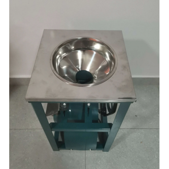 Masina Tocat Carne Nr.32 cu motor, palnie mare si platforma inox, 3.0KW