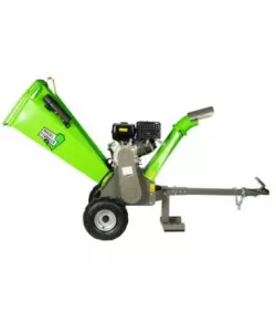 Tocator de crengi Micul Fermier, motor benzina 15 CP, cu carlig de remorcare, 120 mm diametru maxim de taiere, pentru rumegus Tocator de crengi Micul Fermier, motor benzina 15 CP, cu carlig de remorcare, 120 mm diametru maxim de taiere, pentru rumegus