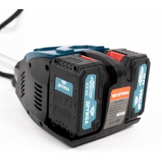 Motocoasa Electrica ruseasca, cu 2 Acumulatori 36V 8Ah, 2 Incarcatoare, 6800 Rpm si Accesorii Motocoasa Electrica ruseasca, cu 2 Acumulatori 36V 8Ah, 2 Incarcatoare, 6800 Rpm si Accesorii
