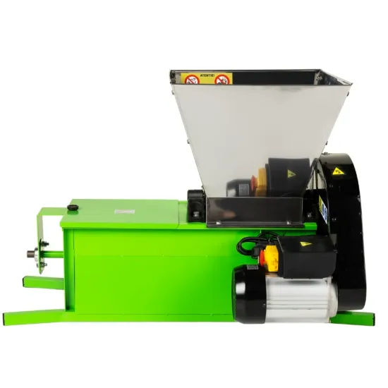 Zdrobitor struguri electric Micul Fermier 0.55kW, cuva 30L, capacitate maxima de productie 1000 Kg/h, cu desciorchinator