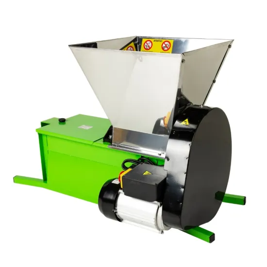 Zdrobitor struguri electric Micul Fermier 0.55kW, cuva 30L, capacitate maxima de productie 1000 Kg/h, cu desciorchinator