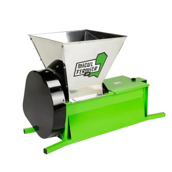Zdrobitor struguri electric Micul Fermier 0.55kW, cuva 30L, capacitate maxima de productie 1000 Kg/h, cu desciorchinator