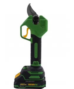 Set foarfecă de grădină și fierăstrău cu lanț pe acumulator PARTNERPRO PP-FF 5 IN 1, 2 acumulatori 20 V/2Ah Brushless