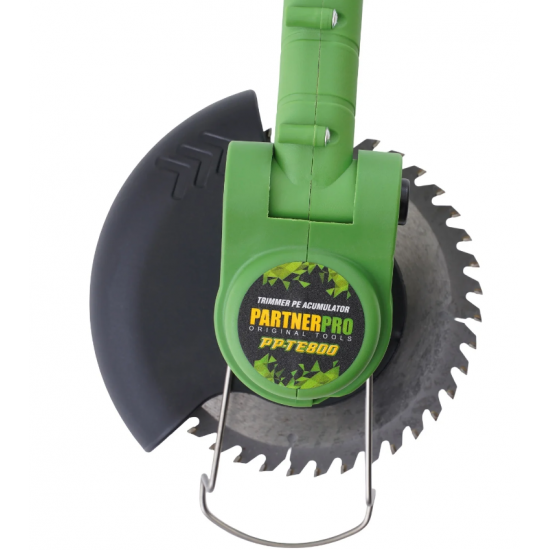 Set multifunctional pe acumulator, foarfeca de gradina, fierastrau cu lant, trimmer si tija telescopică PARTNERPRO, 2 acumulatori, brushless PP-FFTP 7 IN 1