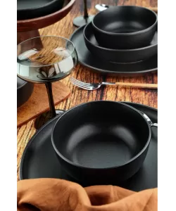 Serviciu de masa Kutahya Porselen CRUTON 18 piese pentru 6 persoane din Portelan Negru Mat Serviciu de masa Kutahya Porselen CRUTON 18 piese pentru 6 persoane din Portelan Negru Mat