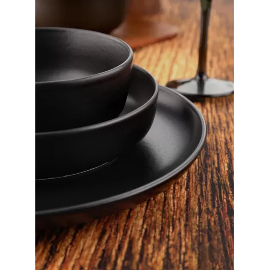 Serviciu de masa Kutahya Porselen CRUTON 18 piese pentru 6 persoane din Portelan Negru Mat Serviciu de masa Kutahya Porselen CRUTON 18 piese pentru 6 persoane din Portelan Negru Mat
