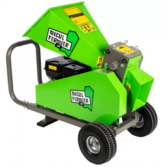 Tocator de crengi Micul Fermier, motor benzina 7CP, 80mm diametru maxim de taiere, pentru brichete Tocator de crengi Micul Fermier, motor benzina 7CP, 80mm diametru maxim de taiere, pentru brichete
