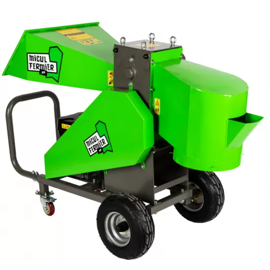 Tocator de crengi Micul Fermier, motor benzina 7CP, 80mm diametru maxim de taiere, pentru brichete Tocator de crengi Micul Fermier, motor benzina 7CP, 80mm diametru maxim de taiere, pentru brichete