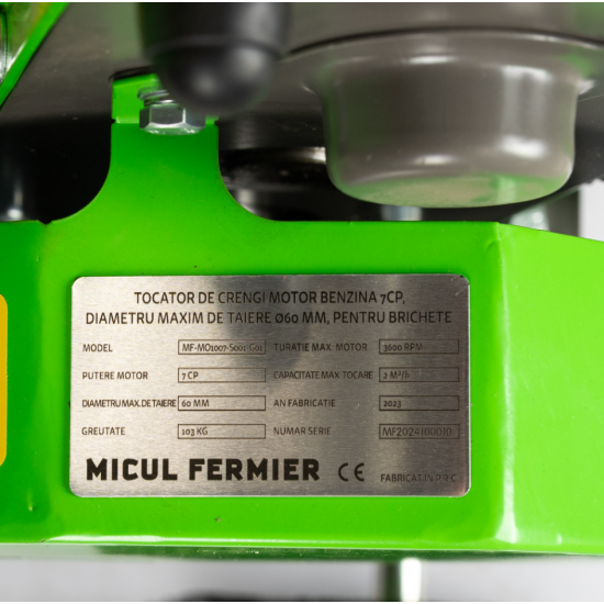 Tocator de crengi Micul Fermier, motor benzina 7 CP, 60 mm diametru maxim de taiere, pentru brichete