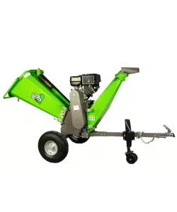 Tocator de crengi Micul Fermier, motor benzina 15 CP, cu carlig de remorcare, 150 mm diametru maxim de taiere, pentru rumegus Tocator de crengi Micul Fermier, motor benzina 15 CP, cu carlig de remorcare, 150 mm diametru maxim de taiere, pentru rumegus