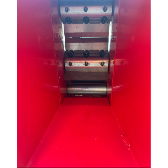 Tocator de crengi model AM-70-BD