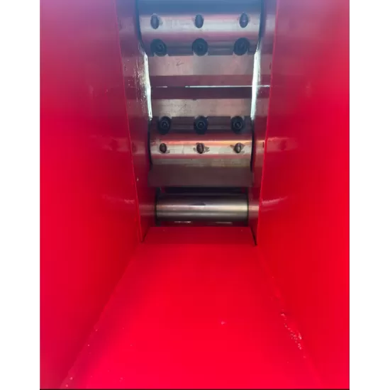 Tocator de crengi model AM-70-BD