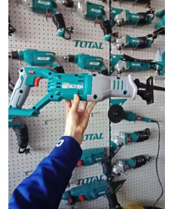 Fierastrau sabie cu acumulator Total TRSLI1151, 20V, 2800RPM, 2 lame incluse (fara acumulator/incarcator) Fierastrau sabie cu acumulator Total TRSLI1151, 20V, 2800RPM, 2 lame incluse (fara acumulator/incarcator)