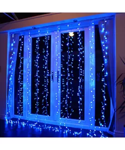 Instalatie de Craciun Interconectabila Fir Transparent Tip Ploaie 8 m x 1 m 300 LED -uri Albastru Instalatie de Craciun Interconectabila Fir Transparent Tip Ploaie 8 m x 1 m 300 LED -uri Albastru