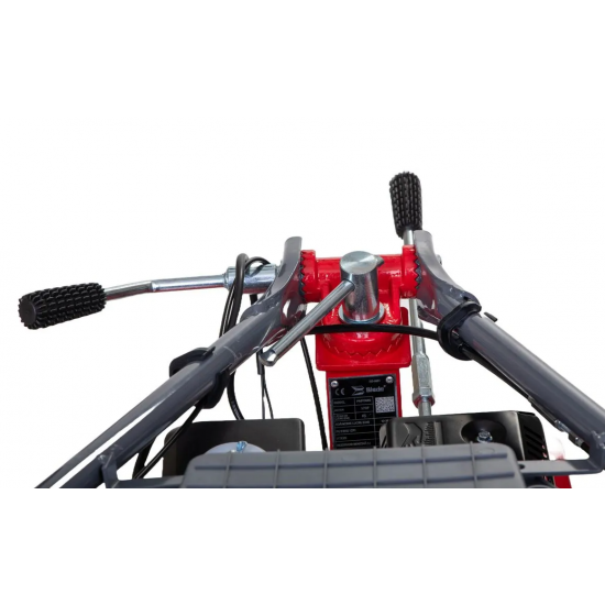 Motosapa pe benzina  800PRO, 8CP, latime de lucru 60-80 cm, roti de transport 4.00-8, plug, rarita si freze pentru sapat Blade