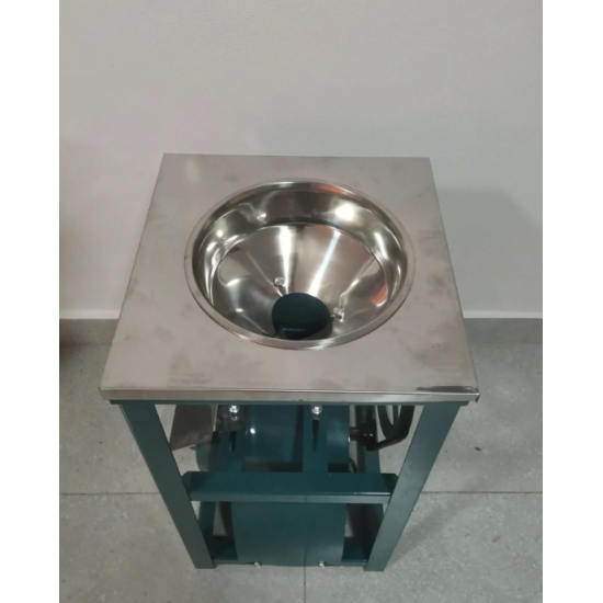 Masina de tocat carne Nr 32 ECOTIS – 300 kg/h, motor 3.0 kW, palnie inox, cadru metalic