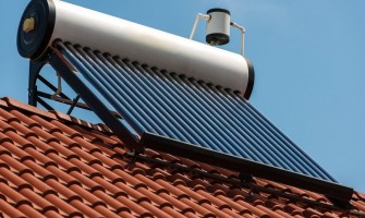 Panou solar presurizat vs. nepresurizat - definitie, functionare, diferenta dintre cele doua tipuri si nivel de eficienta in functie de nevoi sau zona