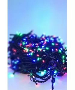 Instalatie 100 leduri multicolor - 8 m fir negru Instalatie 100 leduri multicolor - 8 m fir negru