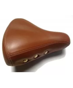 Sa bicicleta city-maro